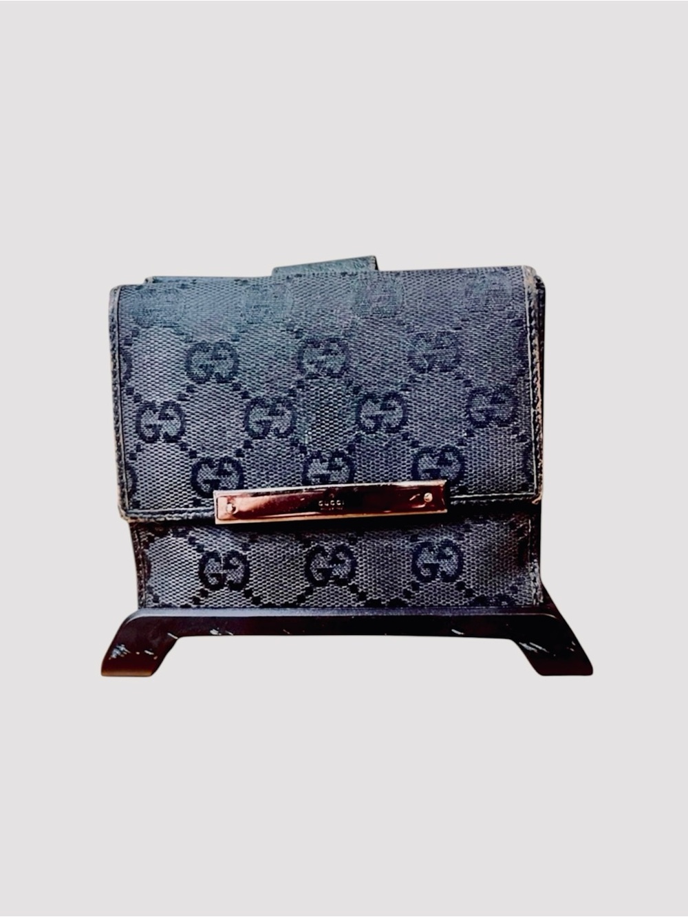 GUCCI Wallet. GG Canvas and Leather